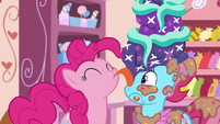 Pinkie licks cake off Mrs. Cake S6E6