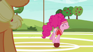 S06E18 Pinkie na piłce