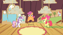 Scootaloo trying to fly S4E05
