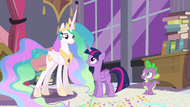 Twilight talking with Princess Celestia S4E01