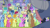 Ponies listening to Iron Will S02E19