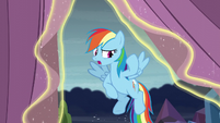 Rainbow "I can totally fly up there!" S6E2