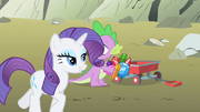 Rarity come along Spike S1E19