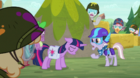 Spike, Dusty, and ponies gasp at Twilight S9E5