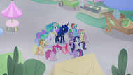 Twilight and friends ready to fix things S9E17