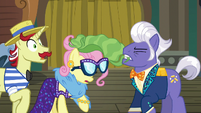 Gladmane pulls off Fluttershy's disguise S6E20