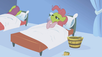 Pinkie Pie not good S01E04