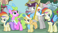 Ponies gasp at the scream S02E08