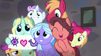 Swooning Ponies listening to Feather Bangs' song S7E8