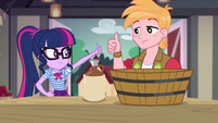 Twilight and Mac give each other thumbs-up EGHU