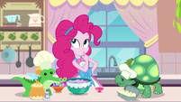 Pinkie Pie tasting the cookie mix EGDS30