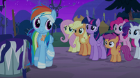 Rainbow's friends curious about her good mood S6E7