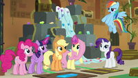 Rainbow Dash tells friends to hurry up S7E2