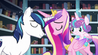 Shining Armor and Princess Cadance smiling S6E2