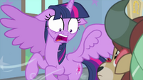 Twilight Sparkle freaking out at Yona MLPS4