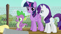 Twilight and Rarity look at each other S6E10