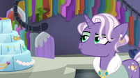 Jeweled Pony shopping at Rarity For You S8E4