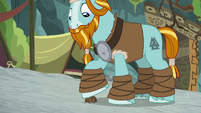 Rockhoof picking up the old ball S8E21