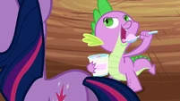 Spike ice cream look S2E20