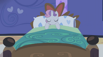 Sweetie goes back to bed S4E19