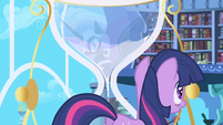 Nightmare Moon appears on hourglass surface S1E01