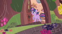 Twilight calls Rarity & Applejack S01E08