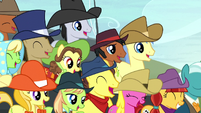 Spectator ponies laughing harder S5E6