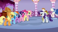 Speechless Rarity listening to 5 main ponies S01E14