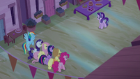 Starlight Glimmer encounters the Mean Six S6E25