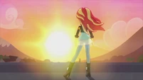 Sunset Shimmer faces the sunset EG2.png (558 КБ)