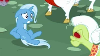 Trixie backing away from Granny Smith S7E2.png (1,021 KB)