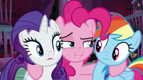 Pinkie appears between Rarity and Dash S8E26