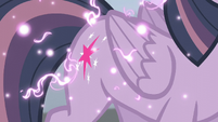 Twilight's cutie mark returns S5E02