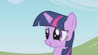 Twilight embarrassed by her outburst S1E03