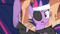 Twilight trying to warn Twilight S2E20