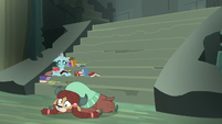 Yona collapsed on the castle floor S8E2
