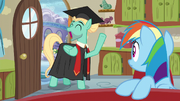 Zephyr "graduated from mane therapy training" S6E11