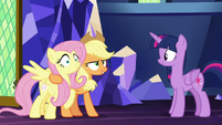 AJ confident in herself and Fluttershy S8E23