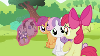 I think you should play it, Sweetie Belle, 'cause you like her mane.