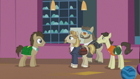 Dr. Hooves meets Jeff Letrotski and his friends S5E9