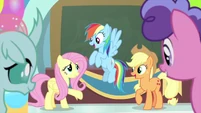Fluttershy endorsing Rainbow and Applejack MLPS3.png (621 KB)