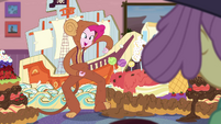 Pinkie Pie dressed as a monkey again EGDS3