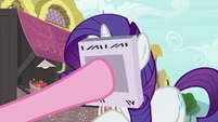 Pinkie Pie shoves magazine in Rarity's face S7E19.png (890 KB)