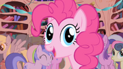 Pinkie Pie surprise! S01E01