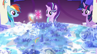 Rainbow and Twilight's cutie marks float over Yakyakistan S6E12