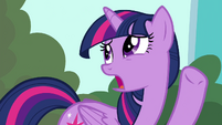 Twilight "just have to smile and wave" S4E25