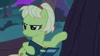 Young Granny Smith smirking at Grand Pear S7E13