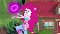 Pinkie Pie playing hot potato with the sprinkle jar EG4