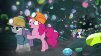 Pinkie Pie pushing Maud out of the cave S7E4