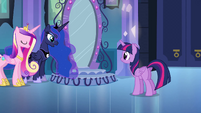 Go in that weird mirror, Twilight Sparkle.